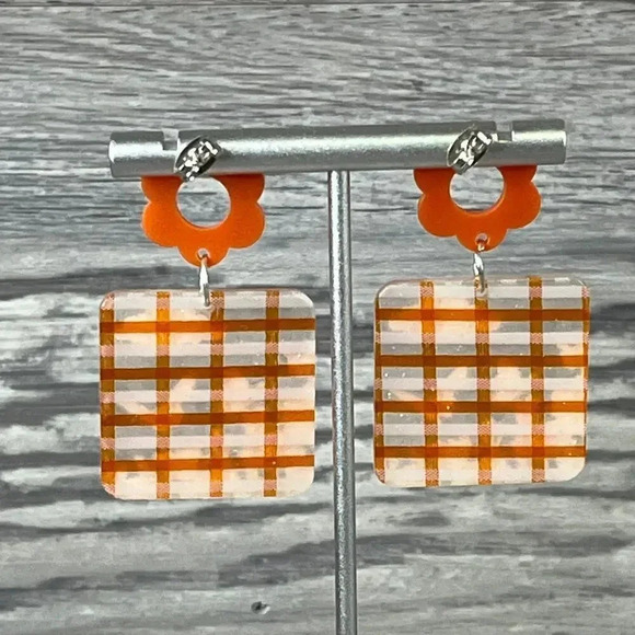 Acrylic Flatback Orange Floral Butterfly Dangle Earrings - Picture 3 of 8